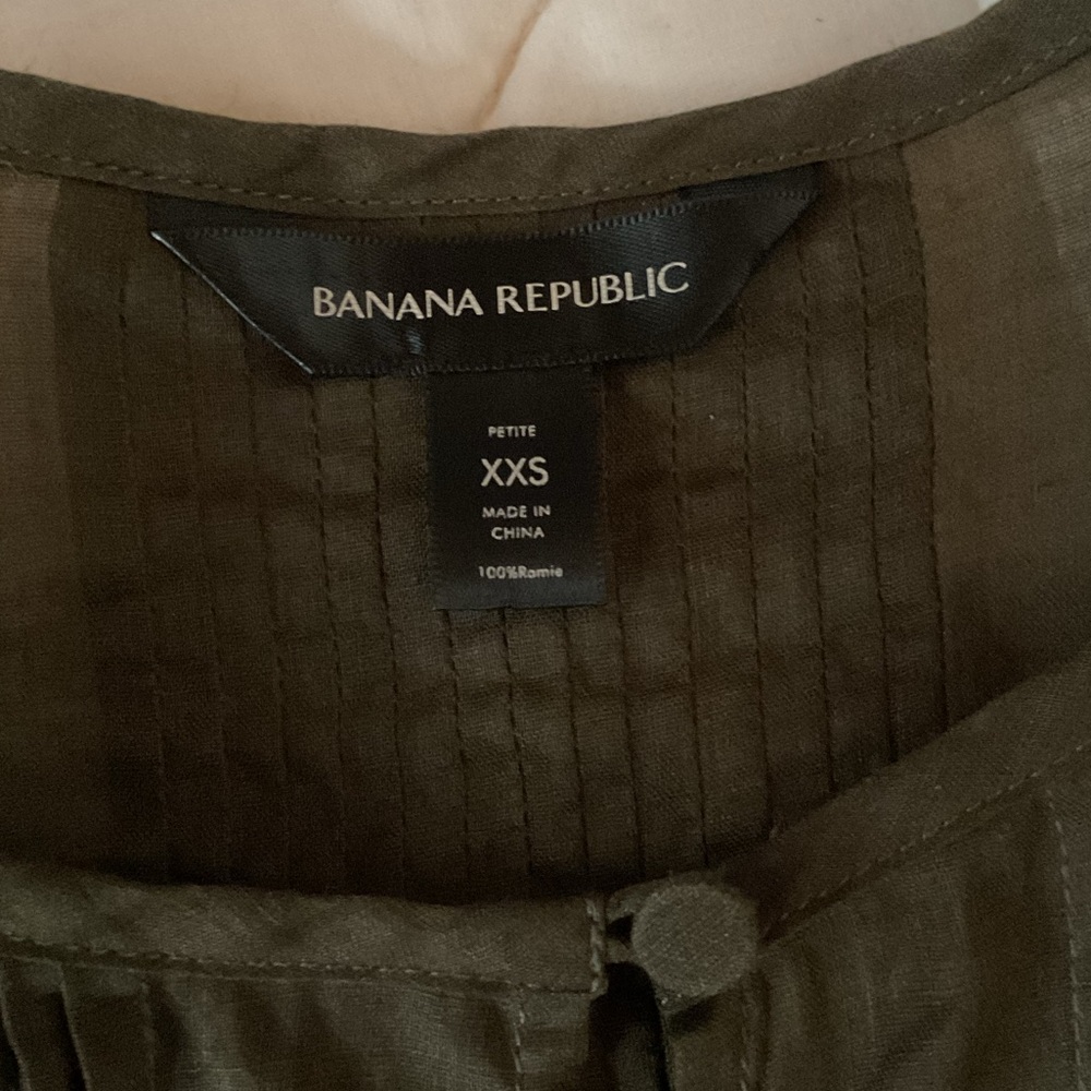 Banana Republic PETITE RAMIE PINTUCK BLOUSE, XXS, New - Picture 8 of 11
